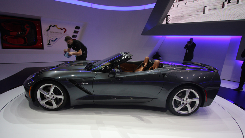 Illustration for article titled The Corvette Stingray Convertible Can Be Used As A Picnic Table